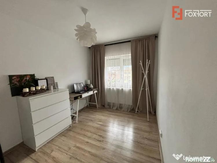 Apartament cu 5 camere decomandat în Fortuna