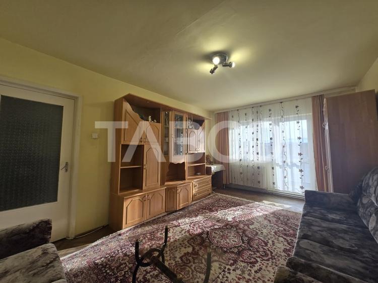 Apartament cu 2 camere decomandat, mobilat în Ștrand