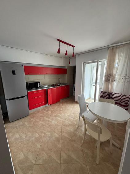 Apartament cu 4 camere decomandat în Moșilor
