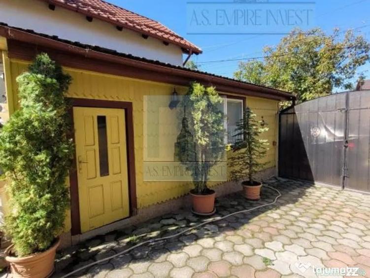 Casă cu 11 camere cu Teren 1000 Mp în Tărlungeni