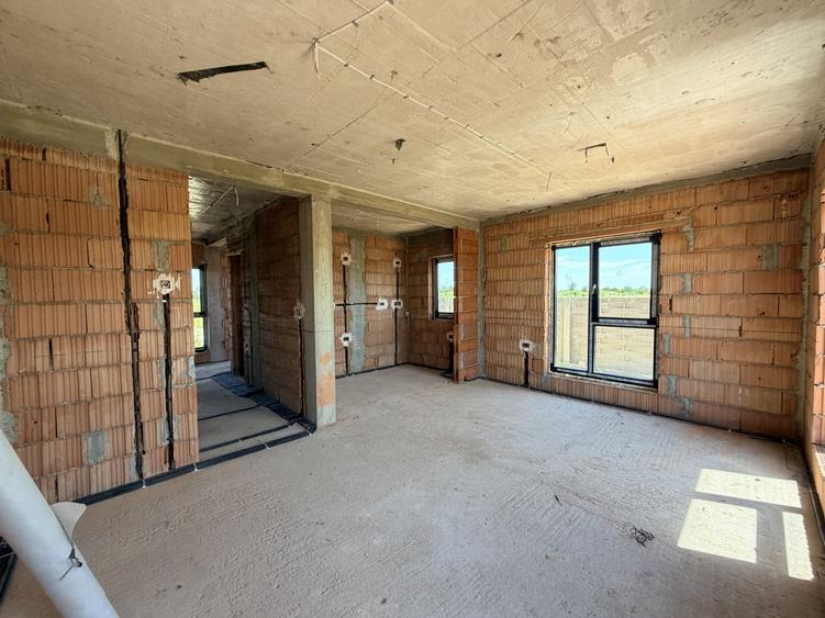 Duplex cu 3 camere cu Teren 330 Mp în Moșnița Nouă