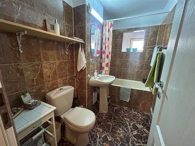Apartament cu 2 camere decomandat, mobilat în Răcădău