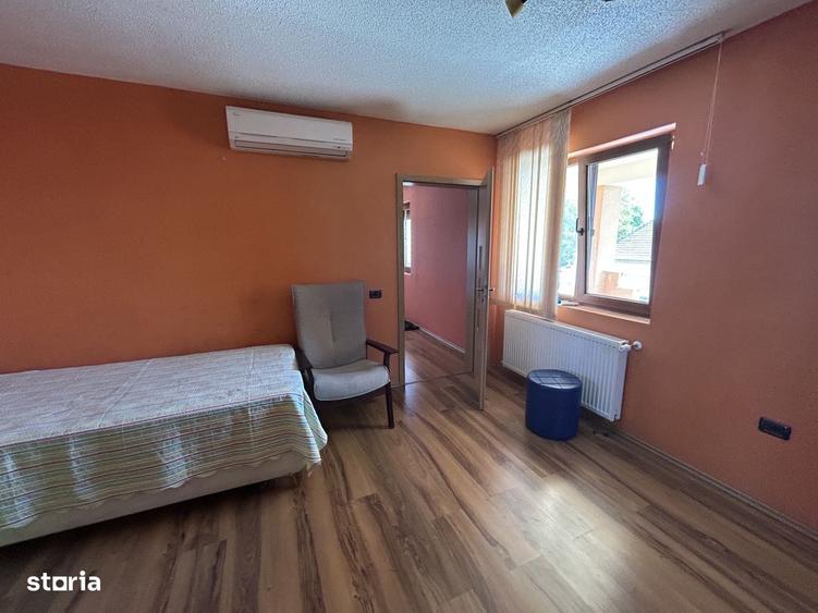 Casă cu 4 camere decomandat cu Teren 1812 Mp în Zădăreni