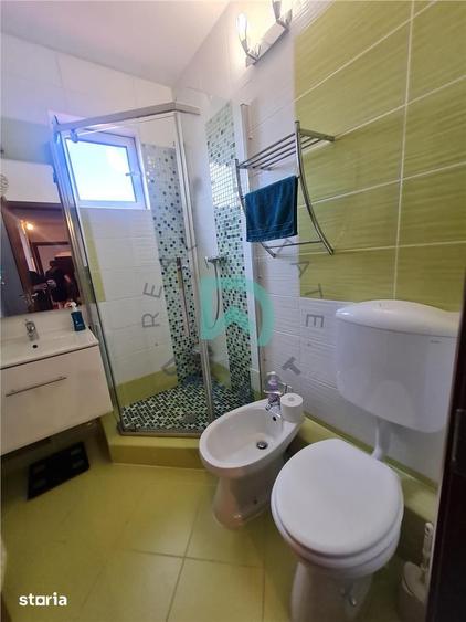 Apartament cu 3 camere semidecomandat, mobilat în Astra