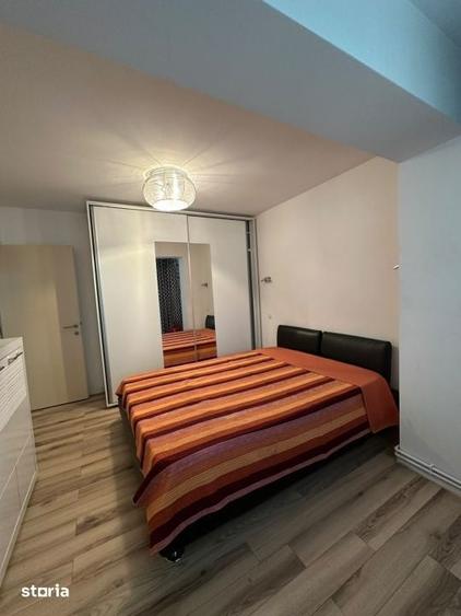 Apartament cu 4 camere decomandat în Valea Roșie