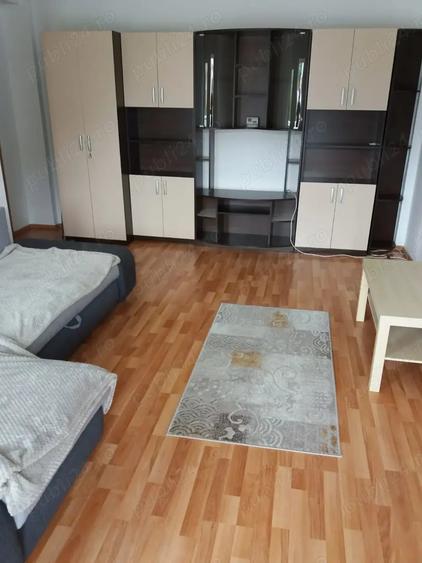 Proprietar INCHIRIEZ Apartament 1 Camera cu loc de parcare intabulat . - 1