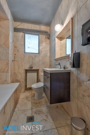 Apartament cu 5 camere semidecomandat în Universitate