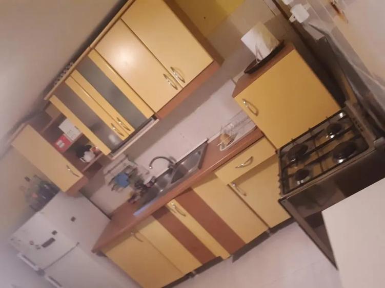 Casă cu 5 camere în Central
