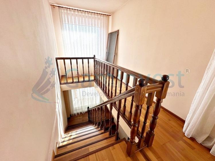 Casă individuală cu 5 camere cu Canalizare în Calea Aradului