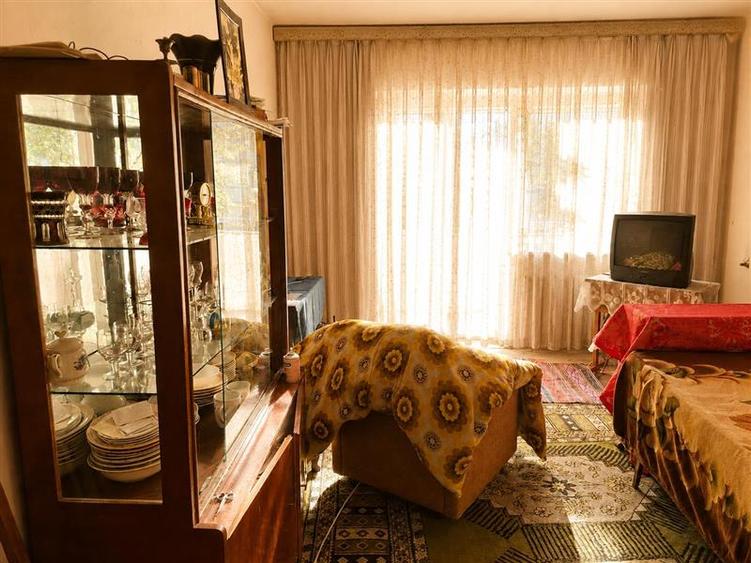 Apartamenr cu 3 camere decomandat de vanzare zona PACURARI - IASI - 1
