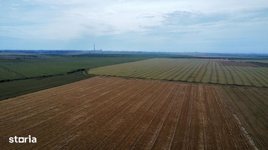 Teren de 47300 mp, în Cumpăna