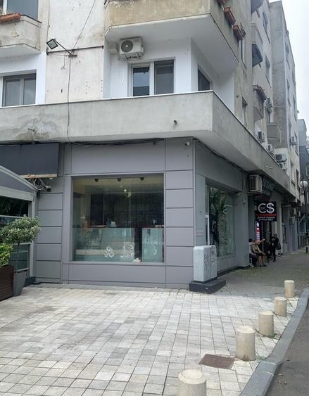 Spațiu comercial, de 58 mp, în Romană