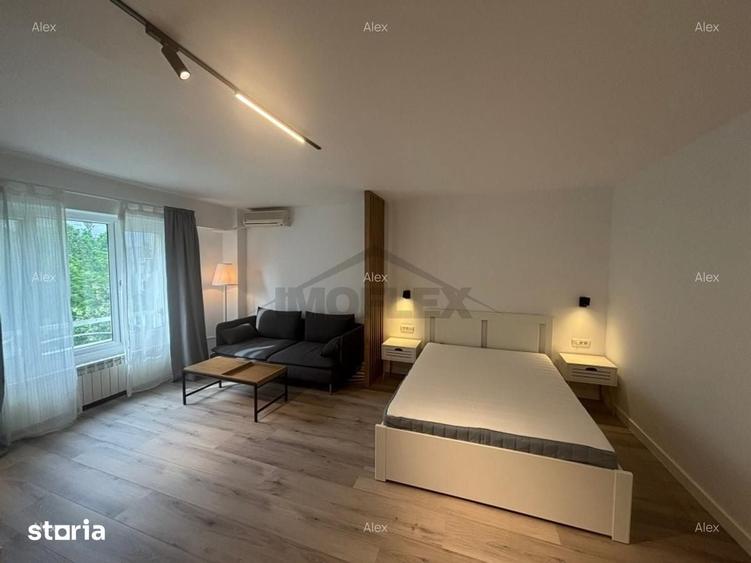 Garsonieră decomandată în Decebal
