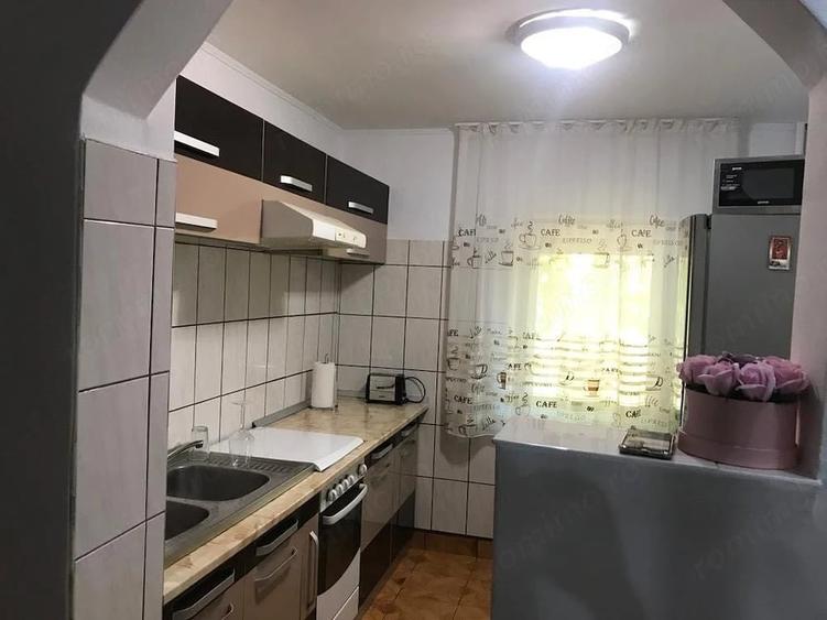 Apartament cu 3 camere decomandat în Spitalul Județean