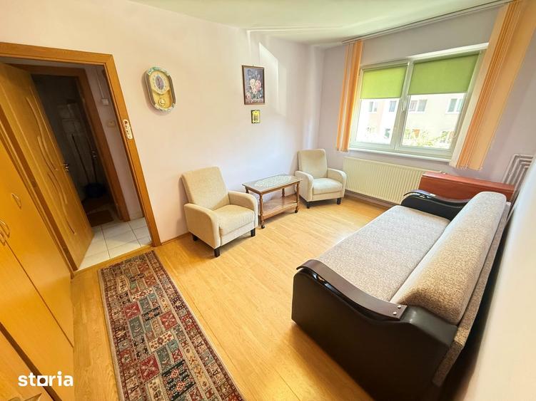 Apartament cu 3 camere în Florilor