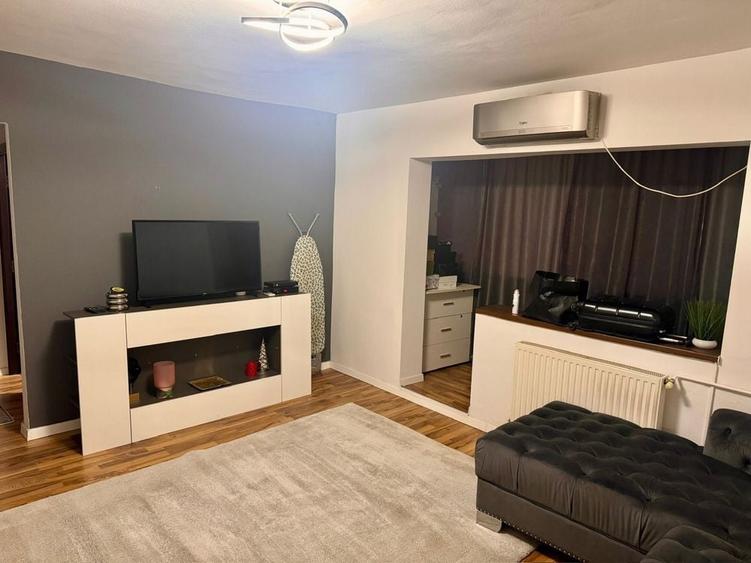 Apartament cu 2 camere semidecomandat în Lipovei