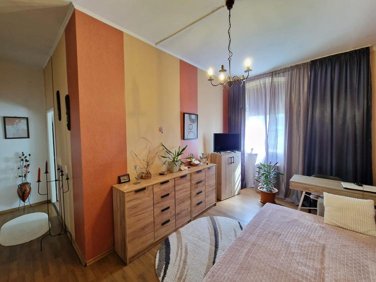 Apartament cu 2 camere decomandat în Central