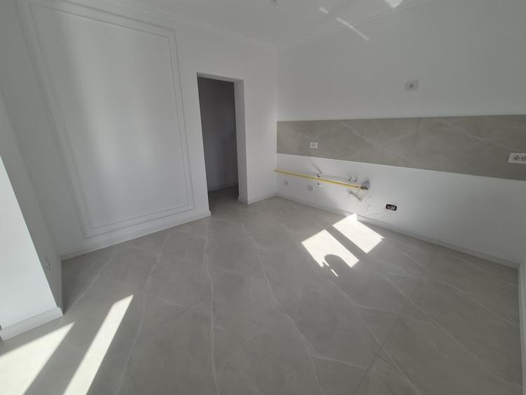 Casă individuală cu 4 camere cu Canalizare în Vladimirescu
