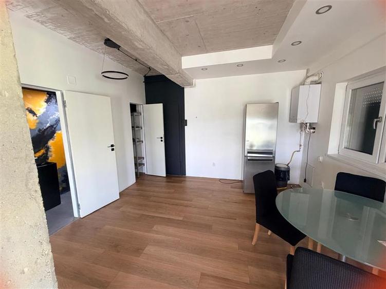 Apartament cu 3 camere decomandat, mobilat în Copou