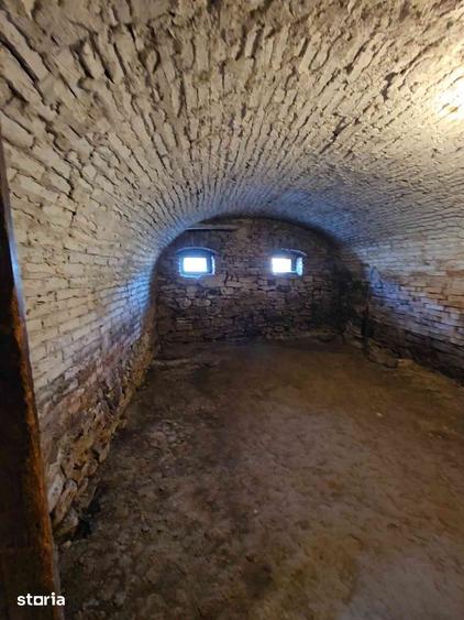 Casă cu 4 camere cu Teren 800 Mp în Câlnic