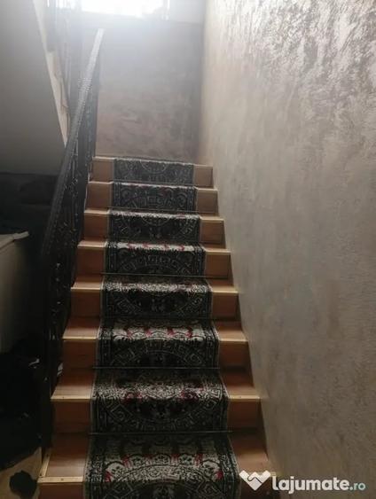 Casă cu 4 camere în Ștefănești