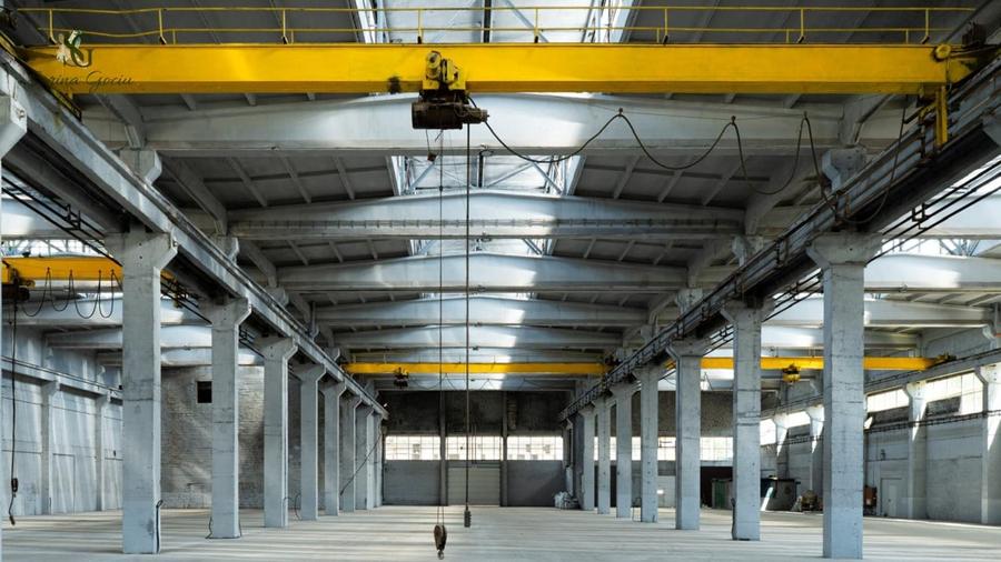 Spațiu industrial, de 3,458 mp, în Central