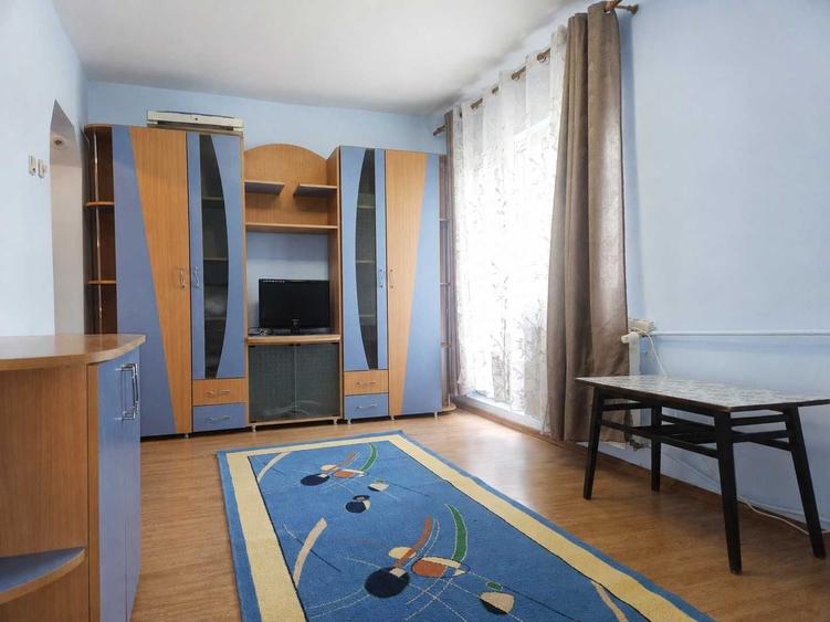 Garsonieră semidecomandată în Confecții