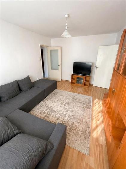 Apartament cu 2 camere semidecomandat în Rogerius