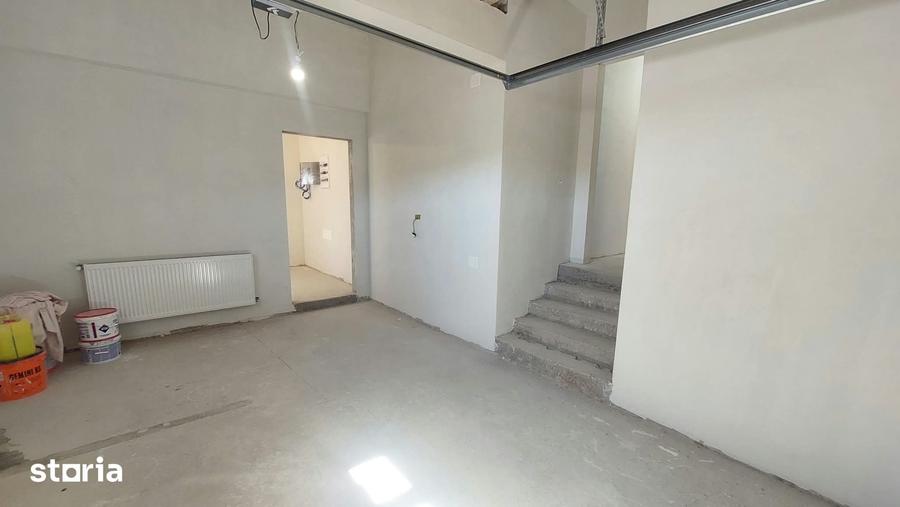 Casă cu 5 camere cu Teren 1000 Mp în Baciu