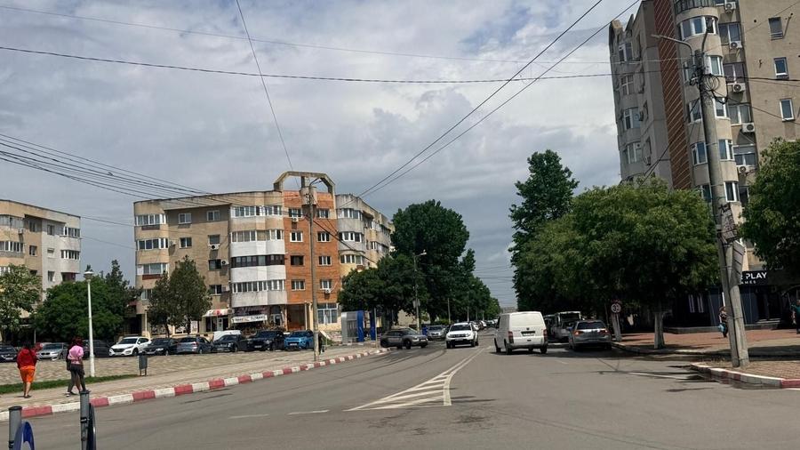 NAVODARI-2 camere, etaj 2/4, centrala termica, 69500euro - 2