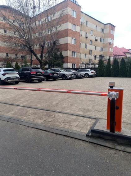 Casă cu 4 camere în 1 Mai