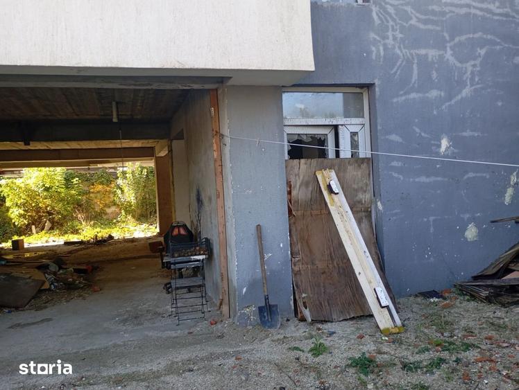Spațiu comercial, de 950 mp, în Chitila
