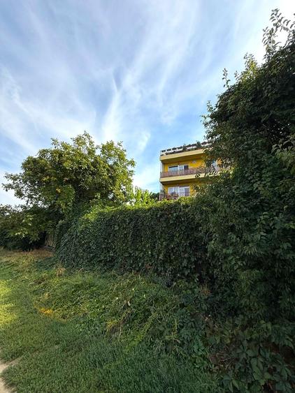 Apartament cu 2 camere semidecomandat în Văcăresti