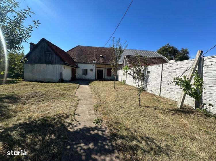 Casă cu 3 camere cu Teren 354 Mp în Tractorul