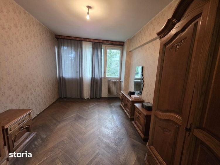 Apartament cu 3 camere decomandat în Muncii