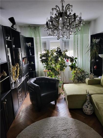 Apartament cu 4 camere decomandat, mobilat în Simion Bărnuțiu