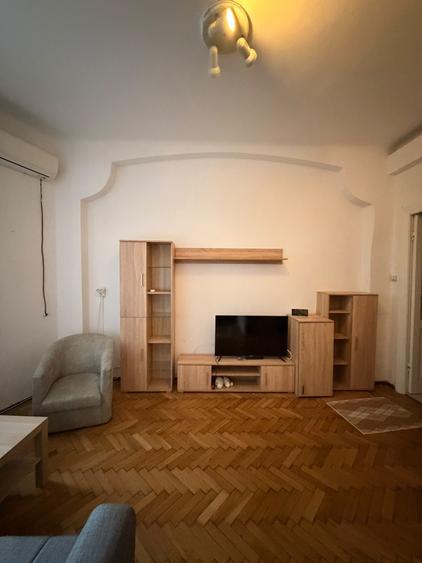 Apartament cu 2 camere semidecomandat în Dacia