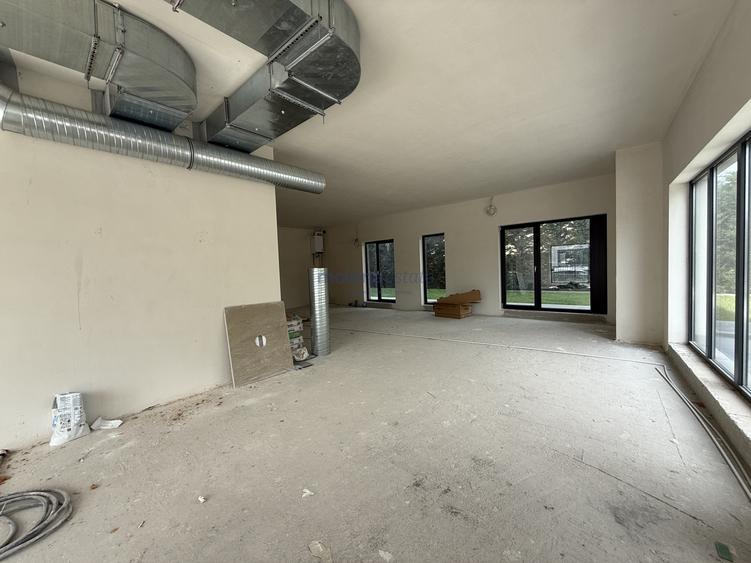 Spațiu comercial, de 83 mp, în Borhanci