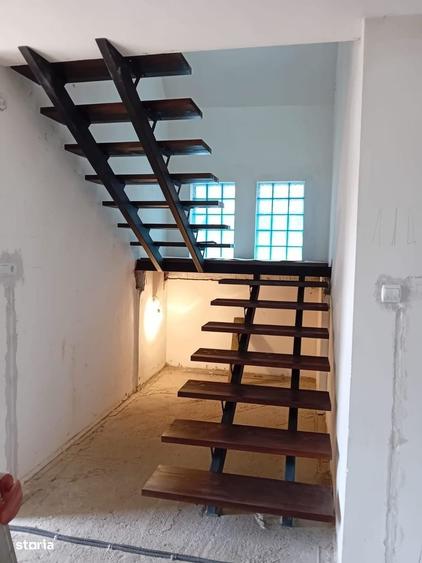 Casă cu 4 camere în Mihai Viteazu