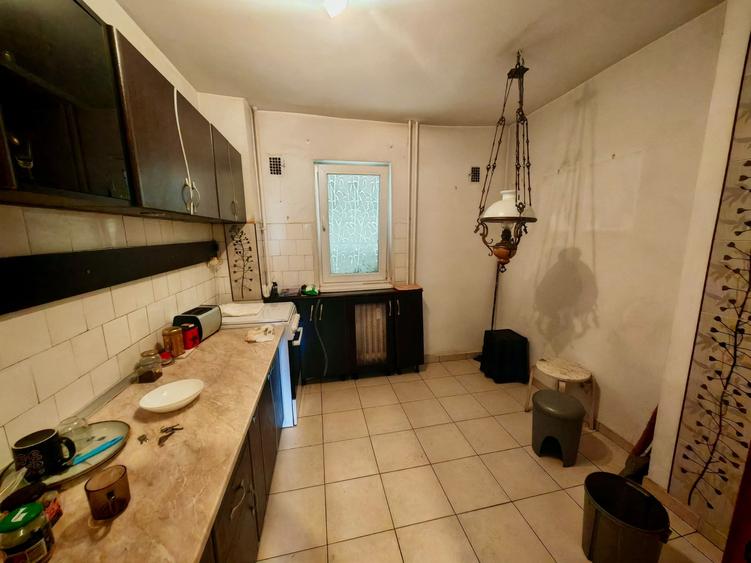 Apartament cu 4 camere decomandat, mobilat în Obor