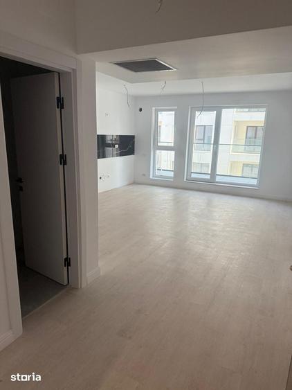 Inchiriez apartament 2 camere si loc de parcare inclus - nemobilat - 1