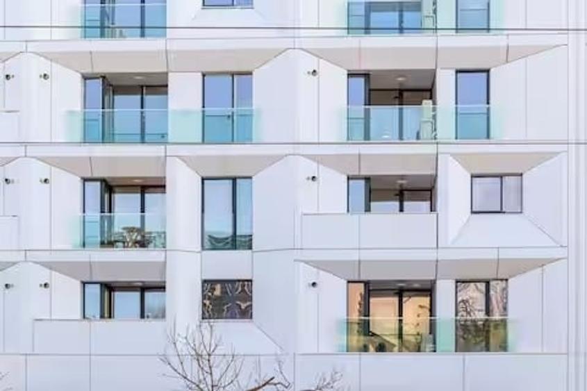 Apartament cu 2 camere semidecomandat, mobilat în Barbu Văcărescu