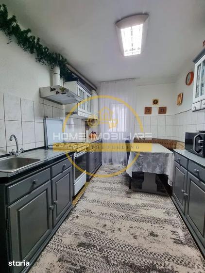 Apartament cu 3 camere decomandat, mobilat în Mircea cel Bătrân