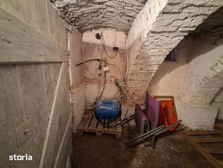 Casă cu 2 camere decomandat cu Teren 1150 Mp în Slimnic