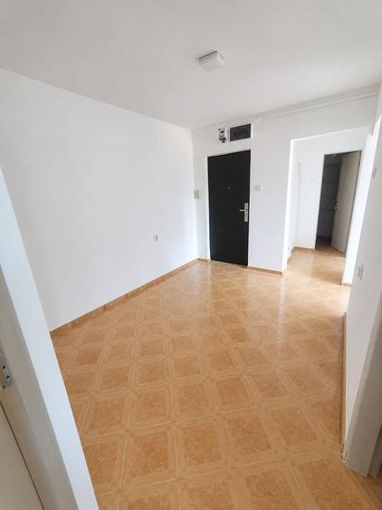 Apartament cu 2 camere decomandat în Dâmbu Pietros