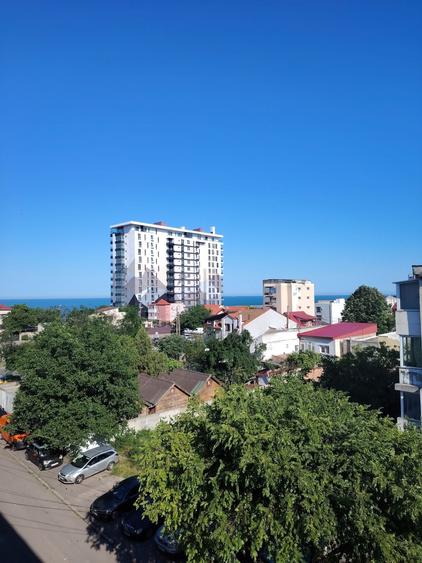 Apartament cu 2 camere decomandat în Faleza Nord