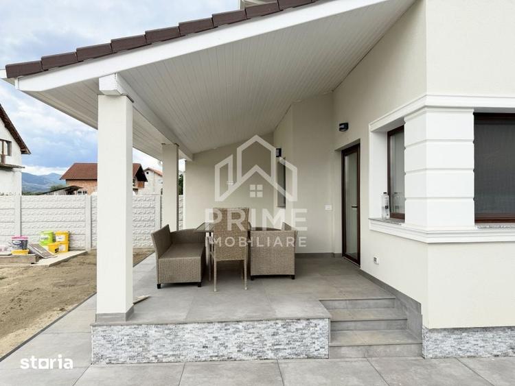 Casă cu 4 camere cu Teren 470 Mp în Micești