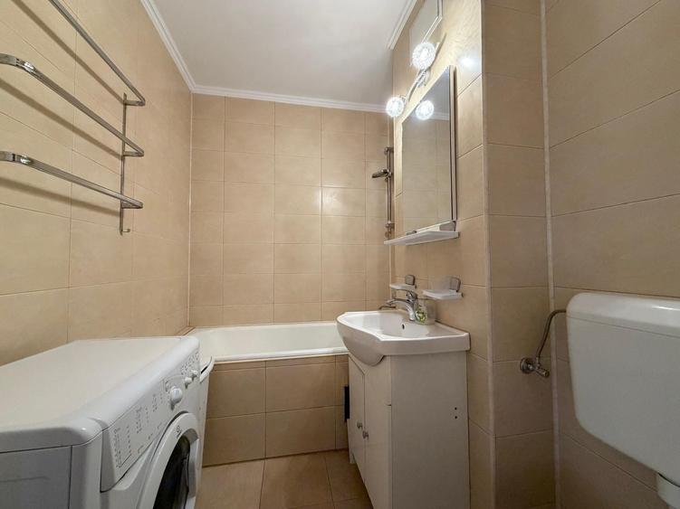 Apartament cu 4 camere decomandat în Pantelimon