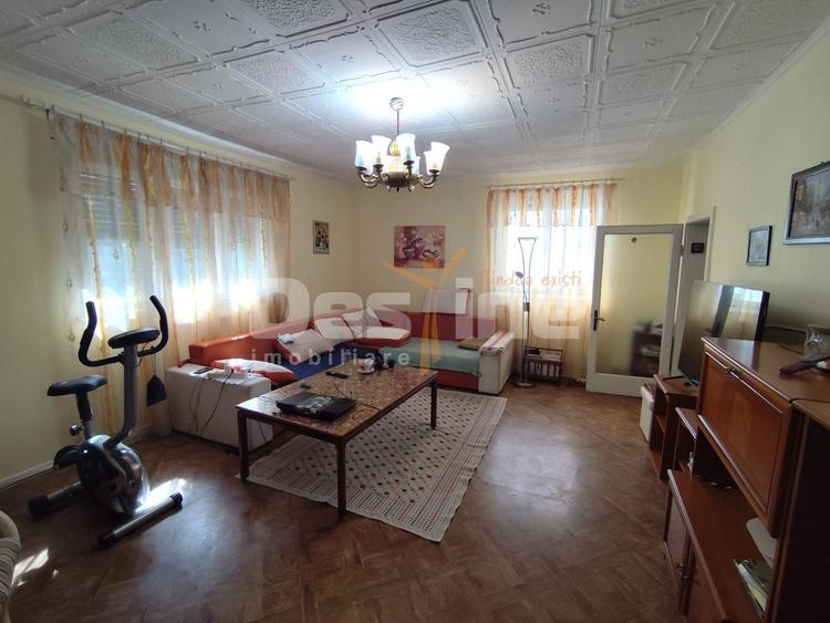 Casă individuală cu 3 camere cu Canalizare în Ogretin