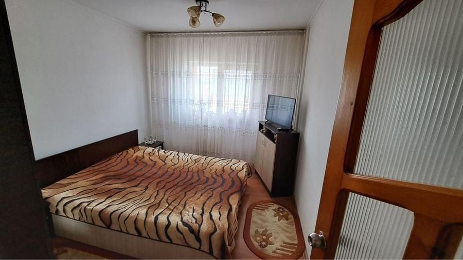 Apartament cu 3 camere decomandat în Crihala